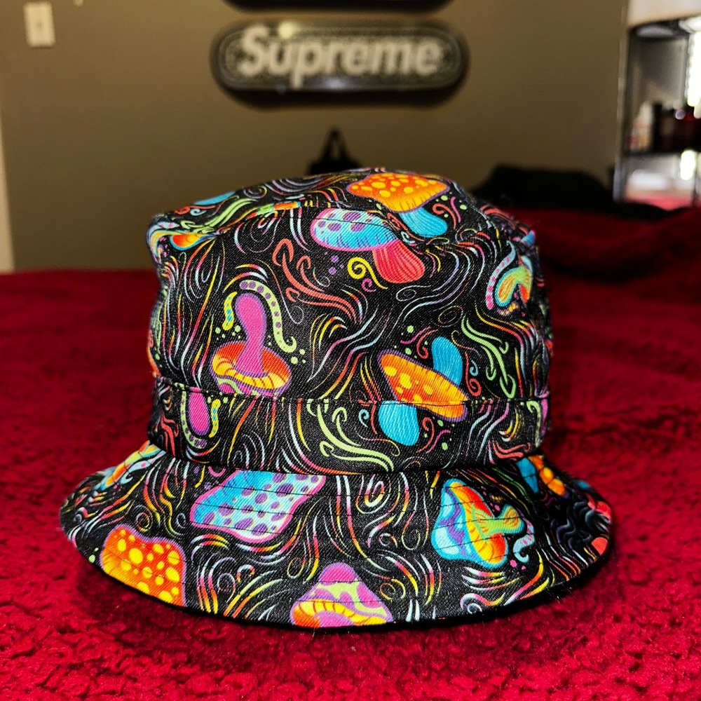 🍄 bucket hat